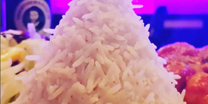vegetarisch vegan essen gehen - rice uP! Für unseren Basmati-Reisberg sind wir bekannt. Wie kriegen wir das nur hin? ;) - café tschüsch