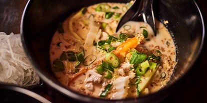 vegetarisch vegan essen gehen - Art der Küche: japanisch - Hamburg - Tom Ka Gai - raw like sushi & more