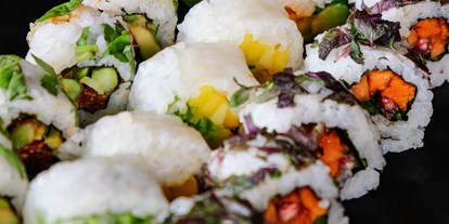 vegetarisch vegan essen gehen - Low Carb - veganes Bento  - raw like sushi & more
