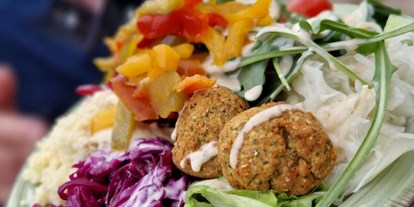 vegetarisch vegan essen gehen - Catering Ausrichtung: Catering mit veganen Speisen - Köln, Bonn, Eifel ... - Unsere Tante Erna ! Eine super leckere Bowl - Veggie Foods