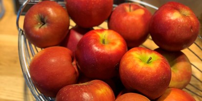 vegetarisch vegan essen gehen - Wie viel Veggie?: Restaurant mit VEGETARISCHEN Speisen - Hamburg - Zum Nachtisch immer ein leckeren Apfel gratis mitnehmen :) - Erdapfel Hamburg
