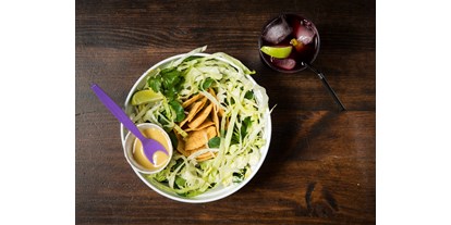 vegetarisch vegan essen gehen - Preisniveau: Standard Küche - Stuttgart / Kurpfalz / Odenwald ... - taco salat - Burrito Baby