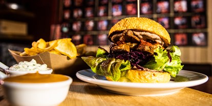 vegetarisch vegan essen gehen - Wie viel Veggie?: Restaurant mit VEGANEN Speisen - Hamburg - Veganes Burger Menü - SchmaKo - KNUST