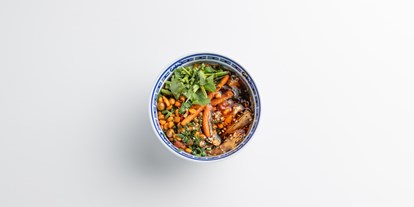 vegetarisch vegan essen gehen - Art der Küche: chinesisch - Brandenburg Süd - Seiden Tofu in sauer-scharf sauce - CÀI Kitchen Berlin – Szechuan Vegan Bistro
