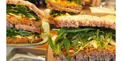 vegetarisch vegan essen gehen - Wie viel Veggie?: Restaurant mit VEGANEN Speisen - Köln - vevi - veganes Vintage Café