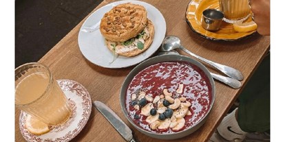 vegetarisch vegan essen gehen - Anlass: Business Lunch - Köln - vevi - veganes Vintage Café