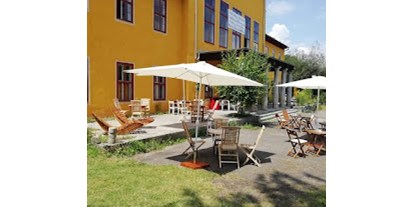 vegetarisch vegan essen gehen - Spielplatz / Spielzimmer - Thüringen - Veranda - Villa Weidig Restaurant & CaféBar