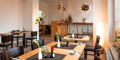 vegetarisch vegan essen gehen - Art der Küche: japanisch - Halle (Kreisfreie Stadt Halle) - SUSHIdeluxe Halle - Am Steintor | Unser moderner Gastraum - SUSHIdeluxe