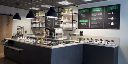 vegetarisch vegan essen gehen - Preisniveau: Günstige Küche - Ruhrgebiet - Gastraum mit Theke  - Schnibbelgrün
