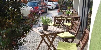 vegetarisch vegan essen gehen - Anlass: Business Lunch - Brandenburg Süd - Aussen straßenseite - Devozione Pasta Bar