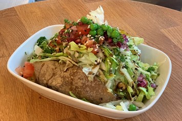 vegetarisches veganes Restaurant: Sommer frische  - Erdapfel Hamburg