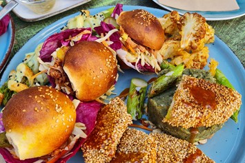 vegetarisches veganes Restaurant: Mini Burger mit Pulled Jack  - Paletti - Genussbar