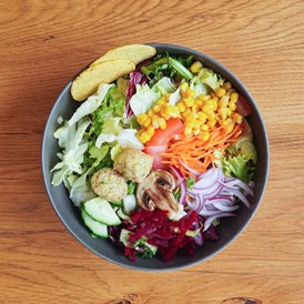 vegetarisches veganes Restaurant: Große Auswahl an Salaten - Burreatos