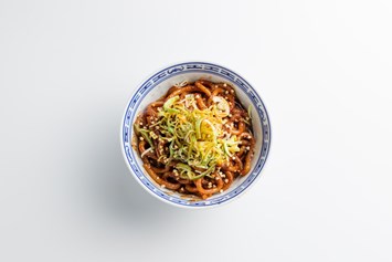 vegetarisches veganes Restaurant: Udon mit Tianshui Style  - CÀI Kitchen Berlin – Szechuan Vegan Bistro