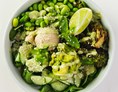 vegetarisches veganes Restaurant: green guatemala bowl - Rå | bowls & juices.