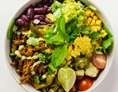 vegetarisches veganes Restaurant: mad mexicana bowl - råbowls