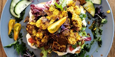 vegetarisch vegan essen gehen - Niederrhein - V-Club - himmelblau