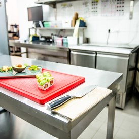 vegetarisches veganes Restaurant: SUSHIdeluxe Halle - Am Steintor | Blick in die Küche - SUSHIdeluxe