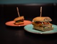 vegetarisches veganes Restaurant: Banh Mi Chay mit Tofu Katsu Patty - neufneuf Bühnen Bistro