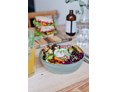 vegetarisches veganes Restaurant: Lunchbowl und Sandwich - Tischendorf