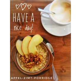 vegetarisches veganes Restaurant: Guter Start in den Tag mit unserem Apfel-Zimt-Porridge - Rosinante