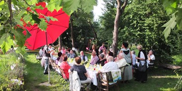vegetarisch vegan essen gehen - Franken - Familienfest in unserem Biergarten - Gasthof Goldener Adler Mürsbach