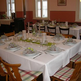 vegetarisches veganes Restaurant: Unser Saal für Feste mit bis zu 80 Personen - Gasthof Goldener Adler Mürsbach