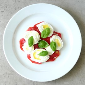 vegetarisches veganes Restaurant: Il Classico: Tomaten, Buffala, Basilikum - Devozione Pasta Bar