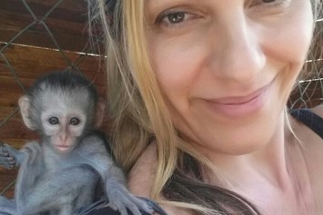 vegetarisches veganes Restaurant: Wir unterstützen unser Herzensprojekt die Vervet Monkey Foundation in Südafrika, wo Lisa als Volontärin vor Ort tätig war - V-Bandits